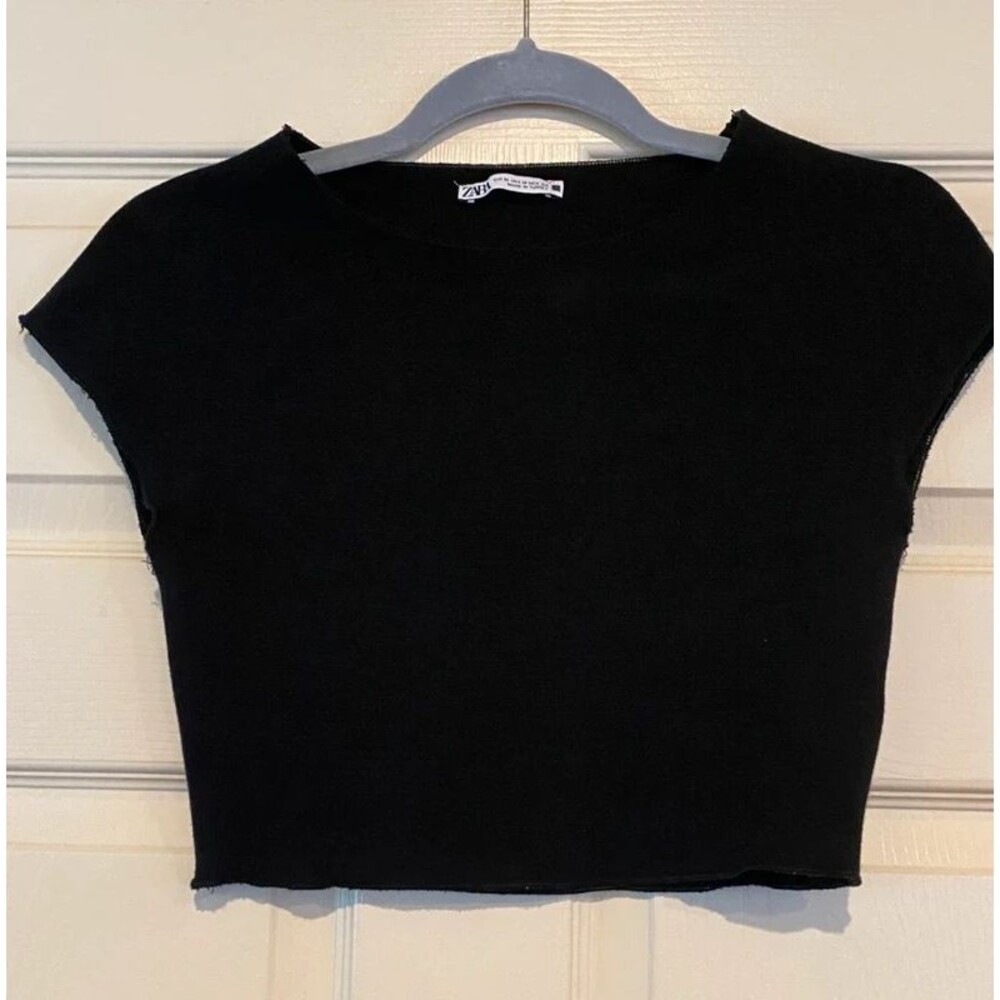 Zara Cropped Top | Black | Short Cap Sleeves | Stretchy Fitted | M